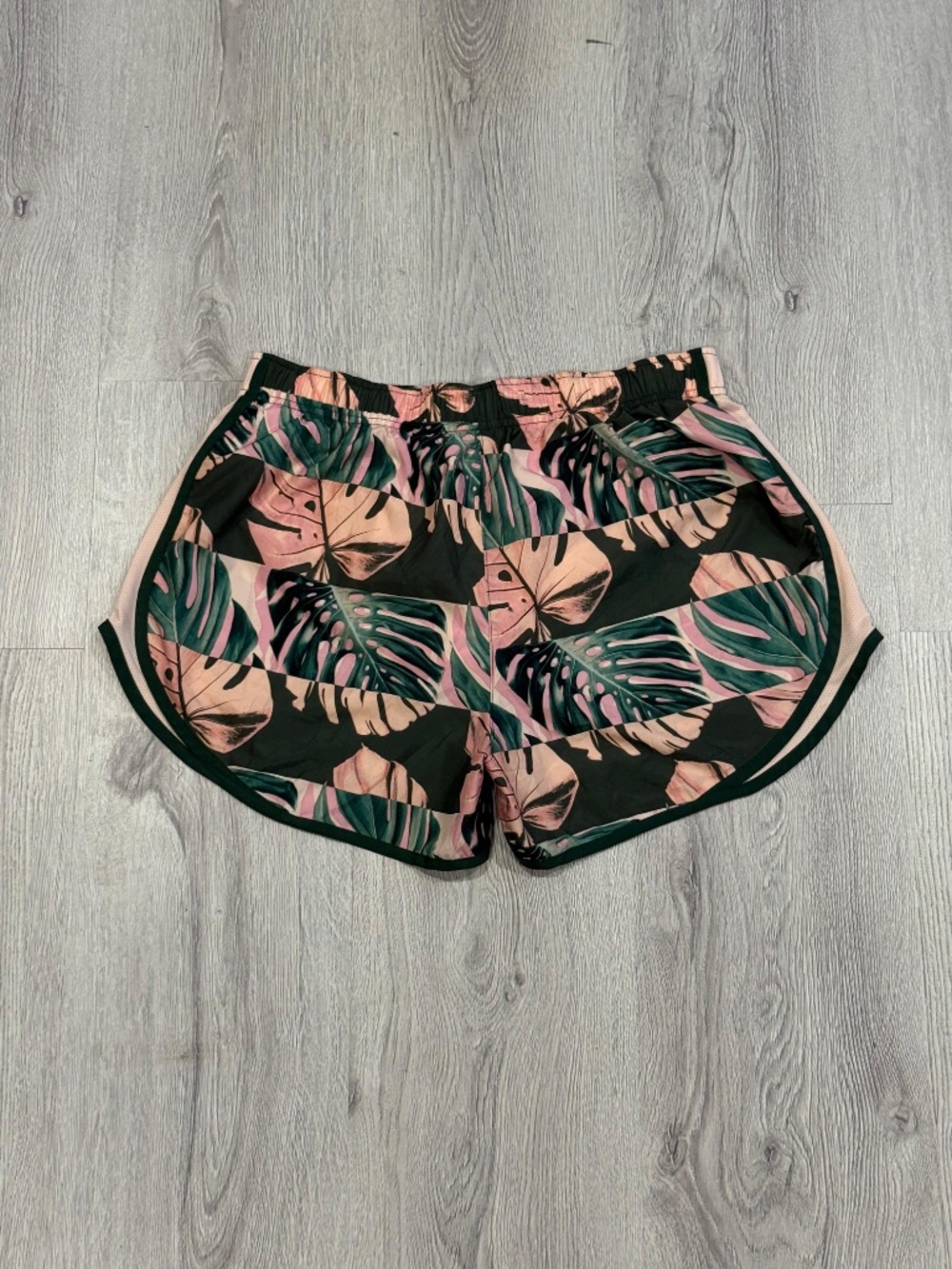 Bundle of 3 Nike Women's Running Shorts - Size Medium. - Picture 7 of 13